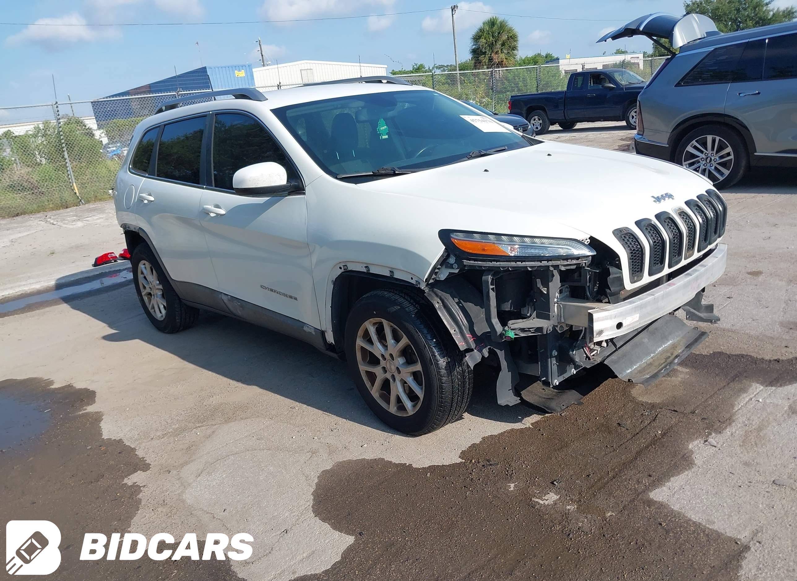 2016 Jeep Cherokee, Latitude