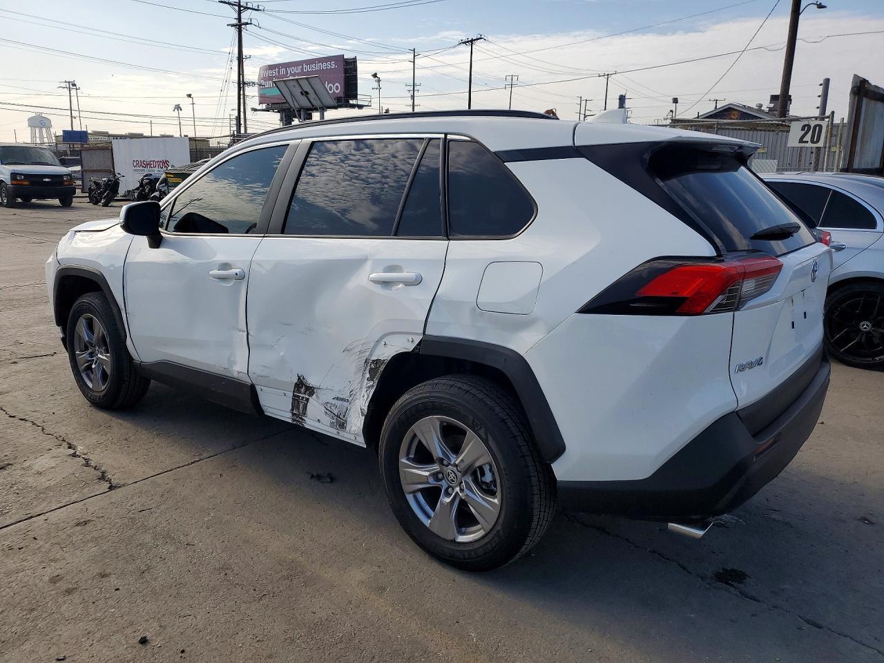2025 Toyota RAV4, Xle