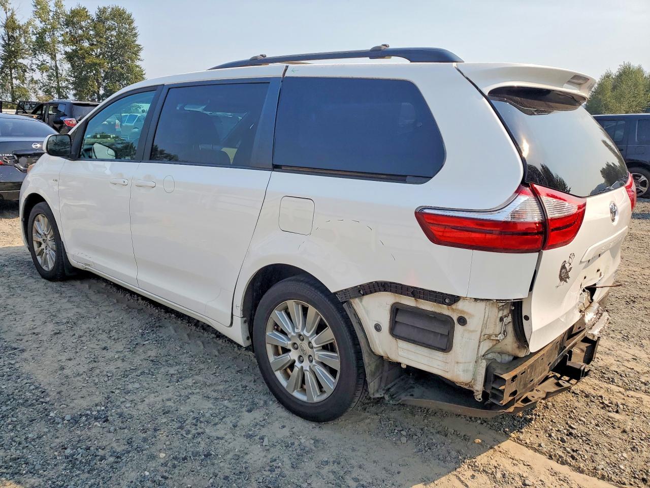 2017 Toyota Sienna, LE