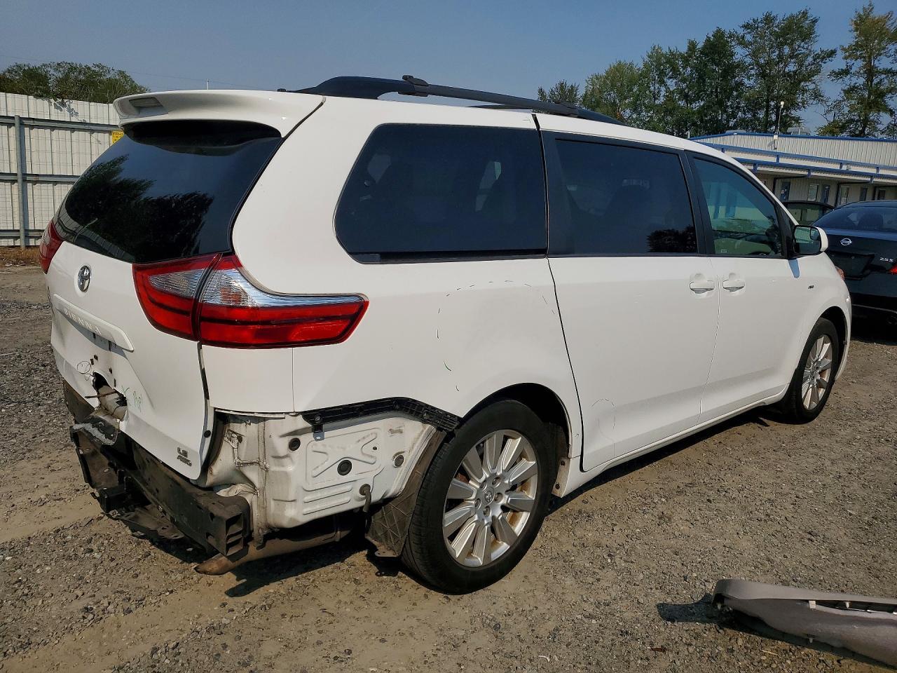 2017 Toyota Sienna, LE