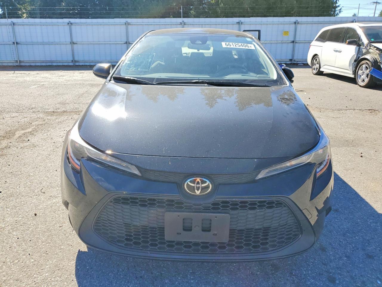 2022 Toyota Corolla, LE