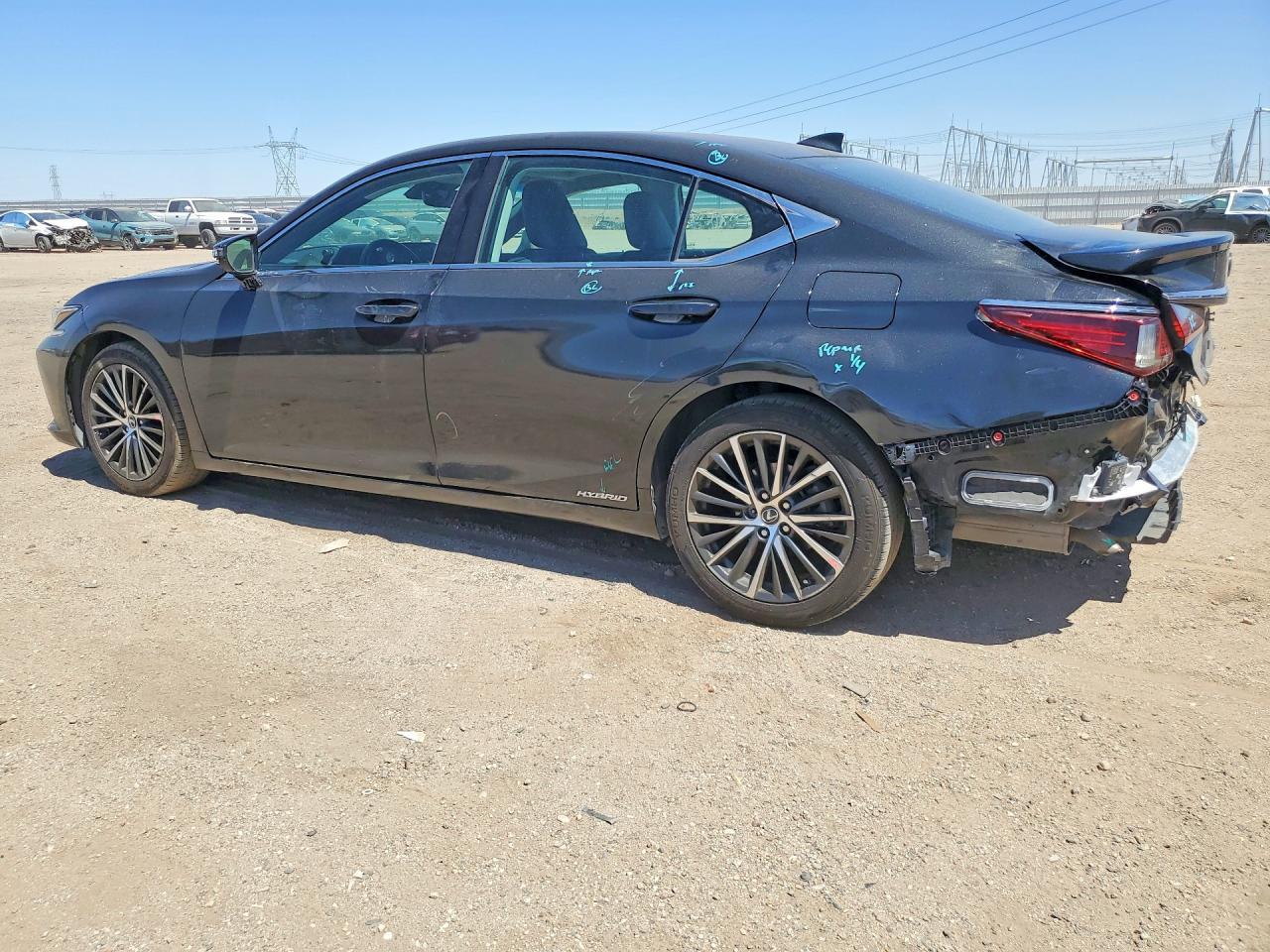 2022 Lexus ES, Base