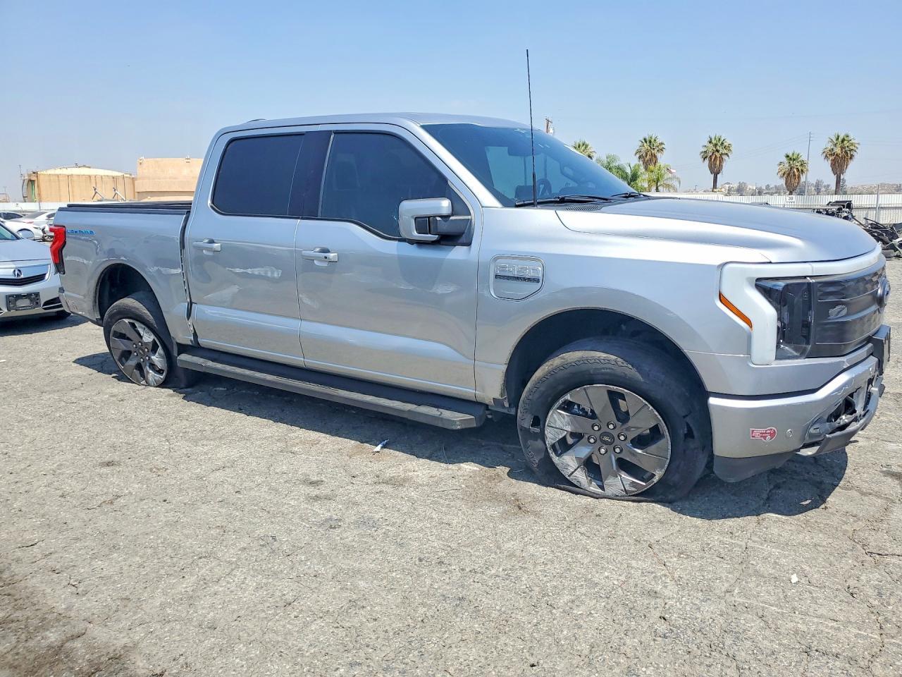 2023 Ford F-150, Lightning Pro