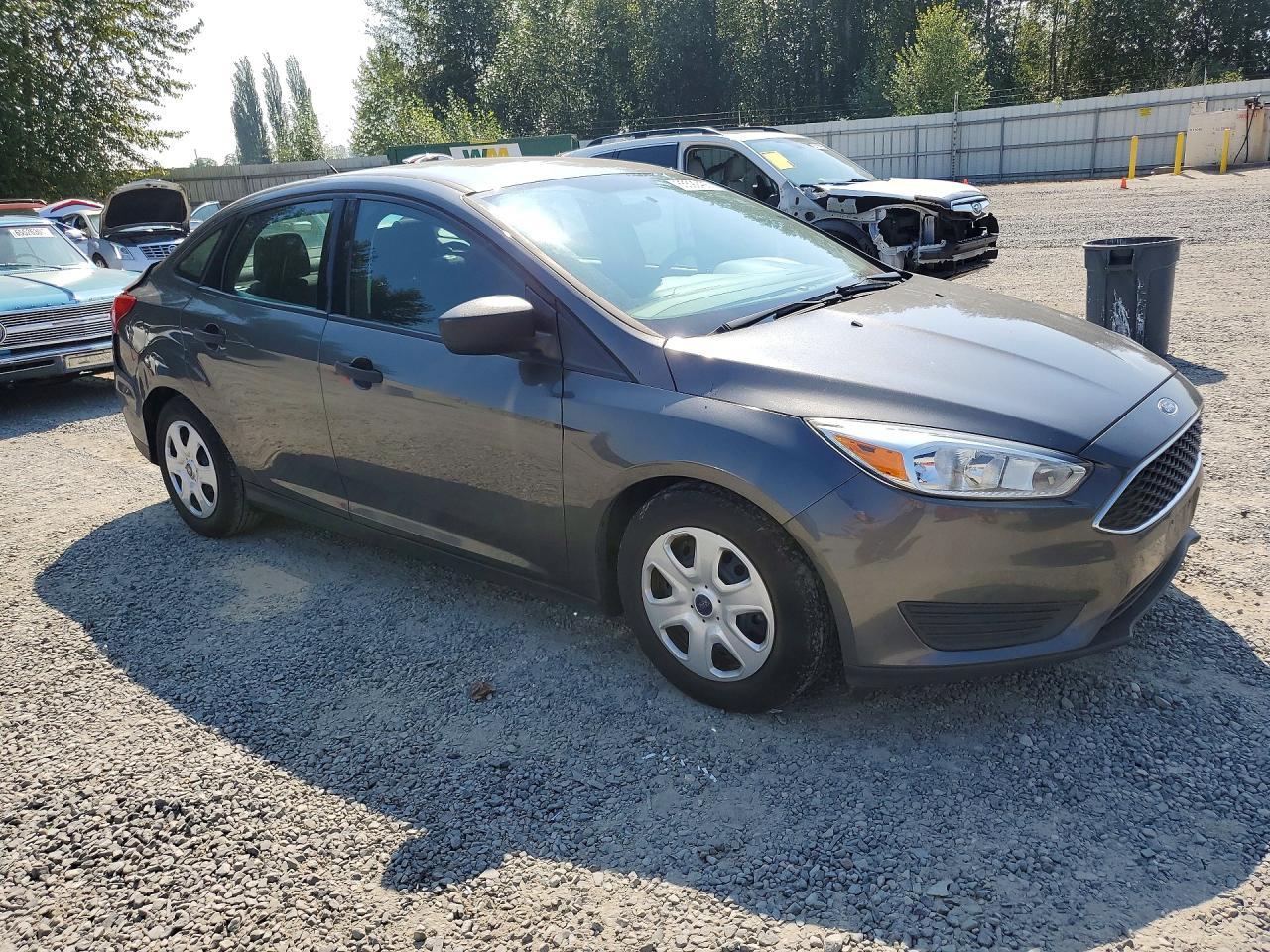 2016 Ford Focus, S