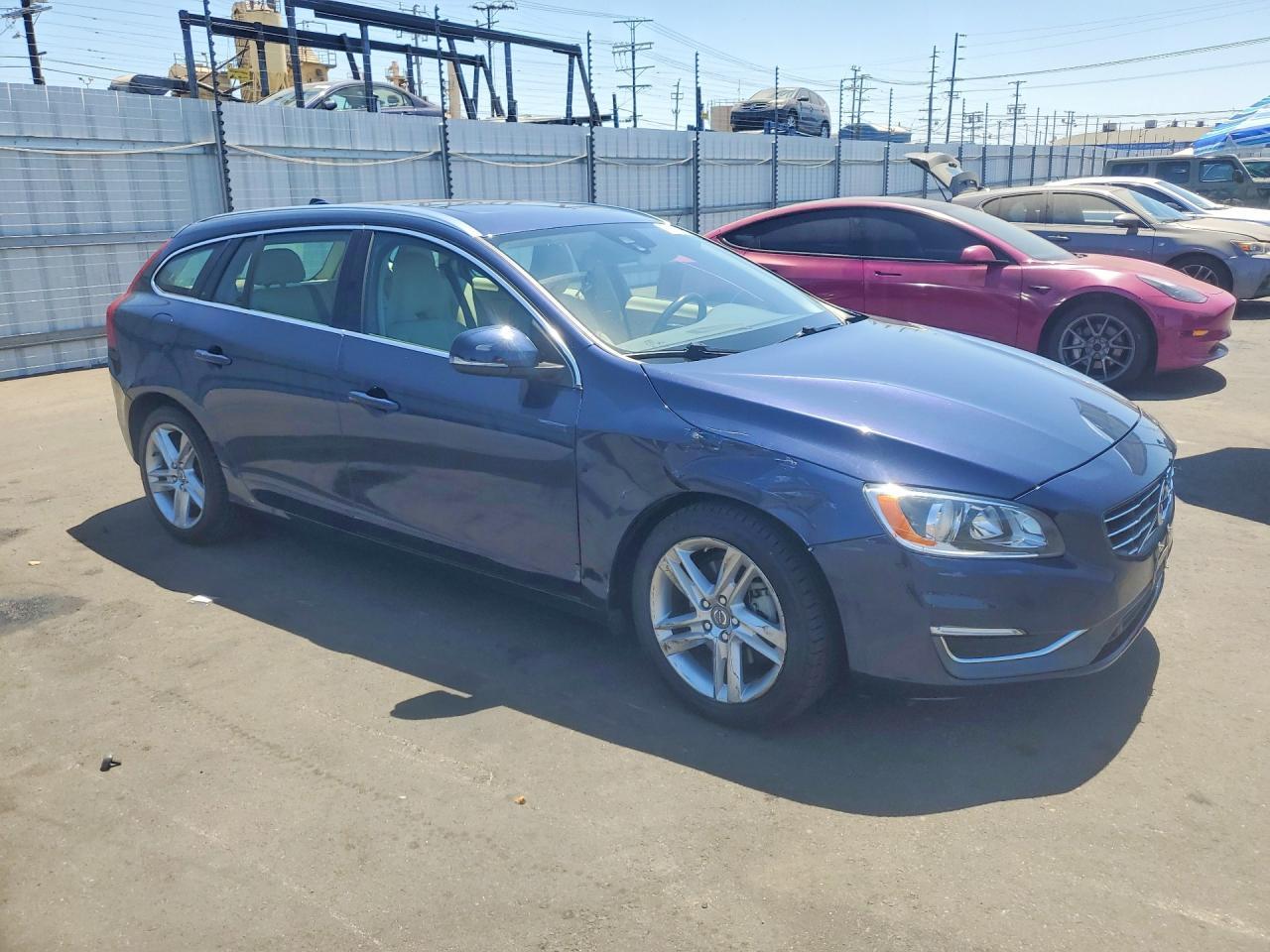 2015 Volvo V60, Platinum