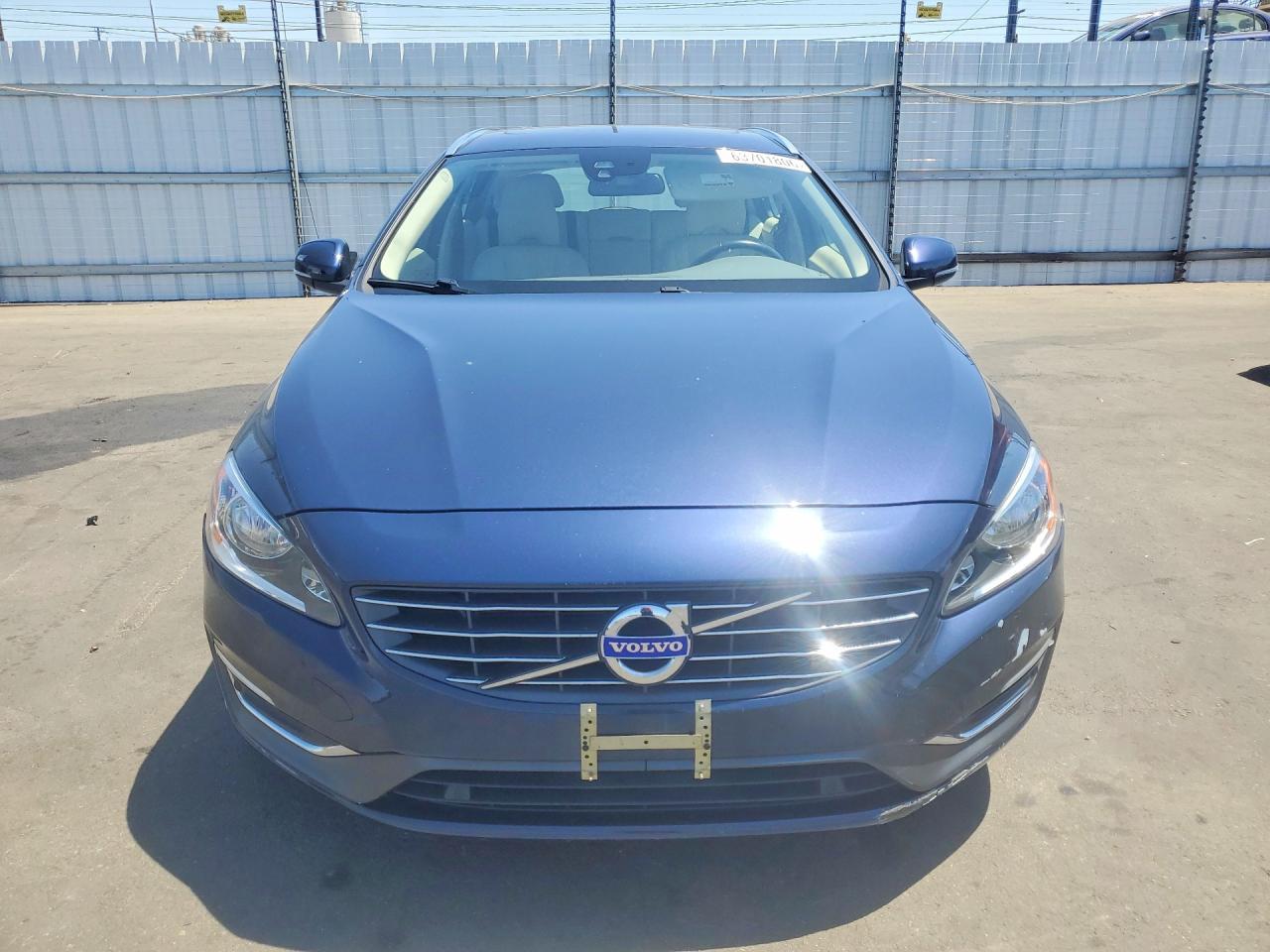 2015 Volvo V60, Platinum