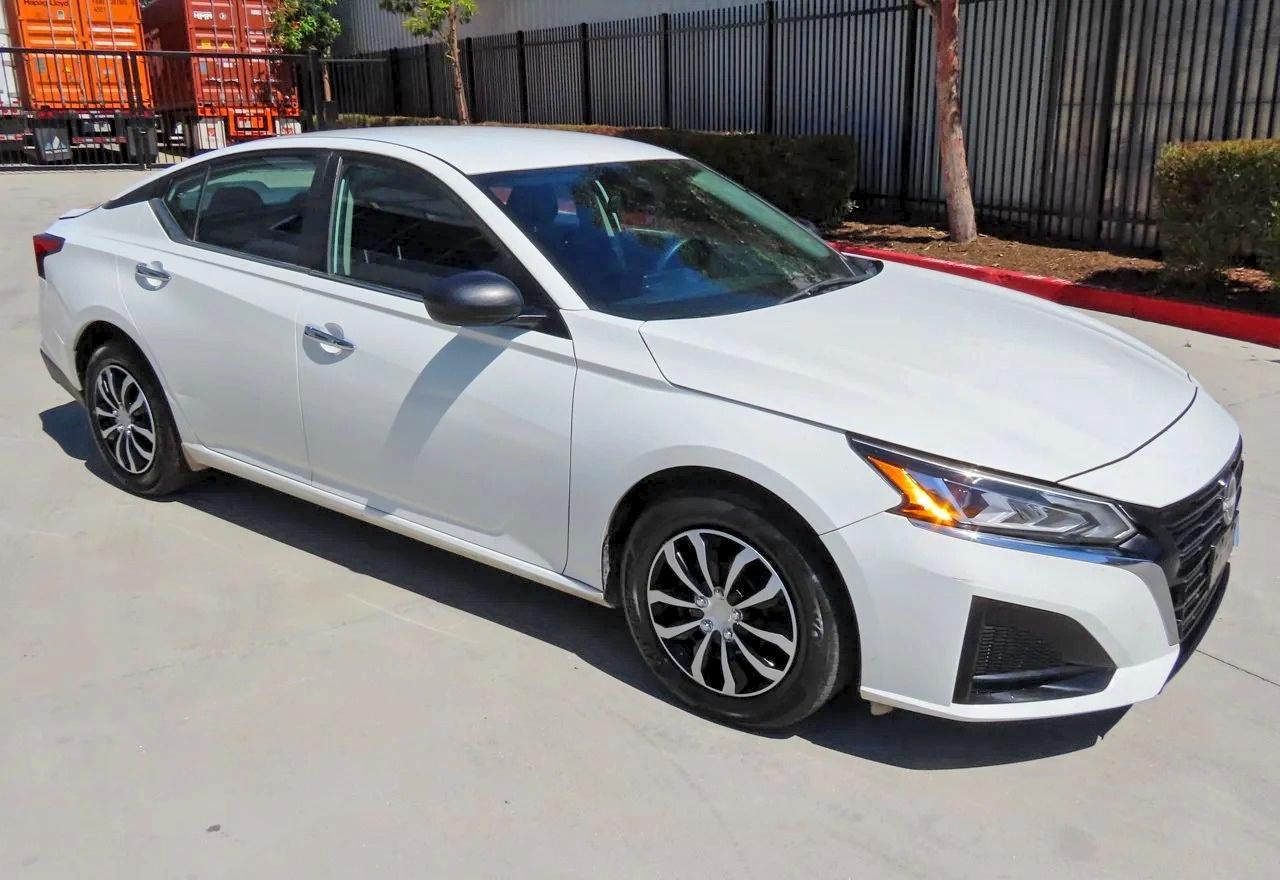 2024 Nissan Altima, S