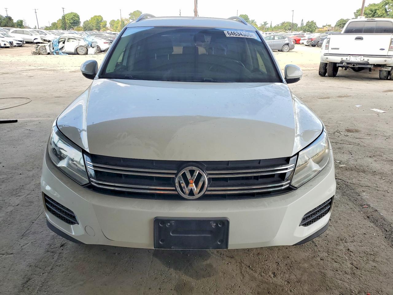 2015 Volkswagen Tiguan, S