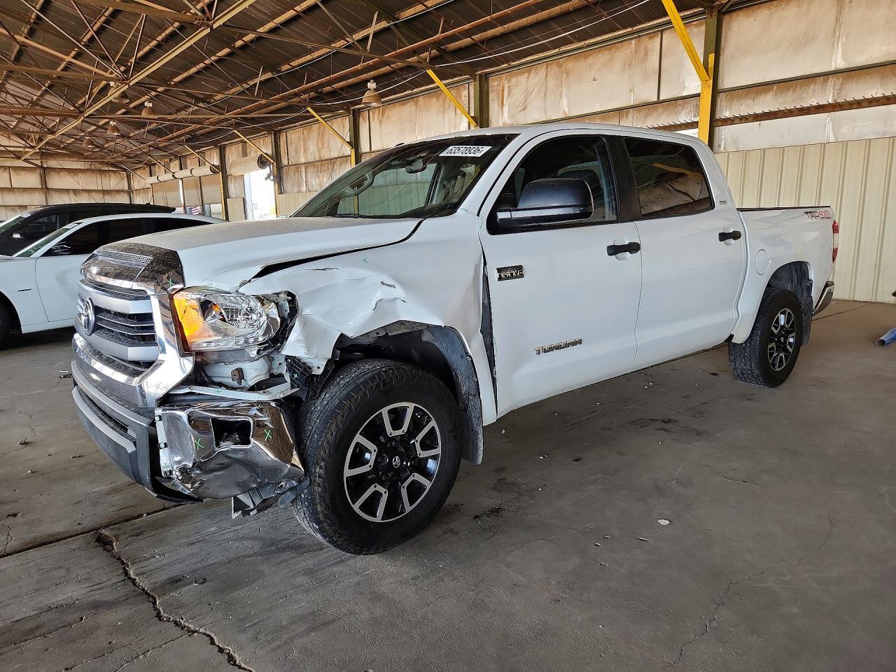 2015 Toyota Tundra, SR5