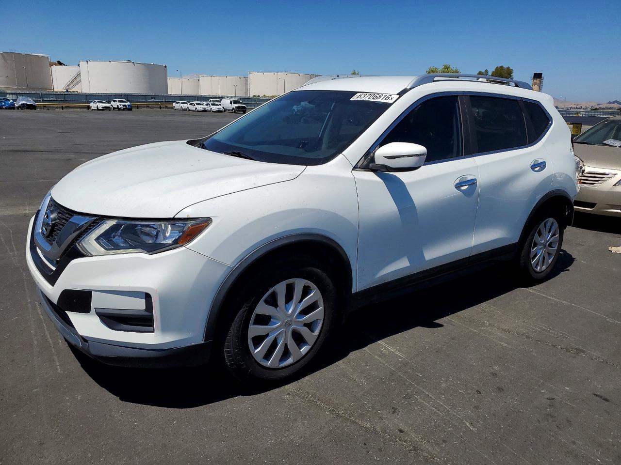2017 Nissan Rogue, S