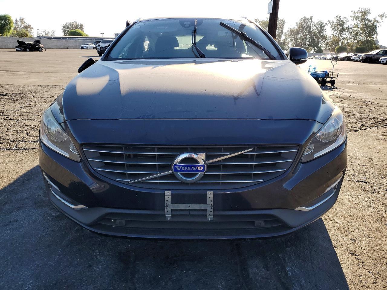 2017 Volvo V60, T5 Premier
