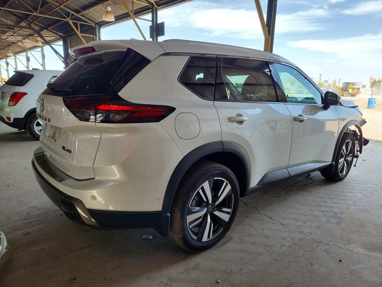 2024 Nissan Rogue, SL