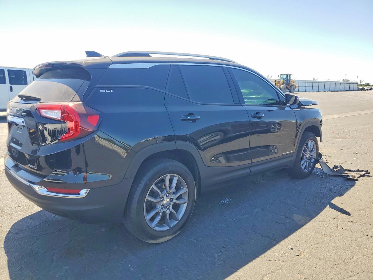 2024 GMC Terrain, Slt
