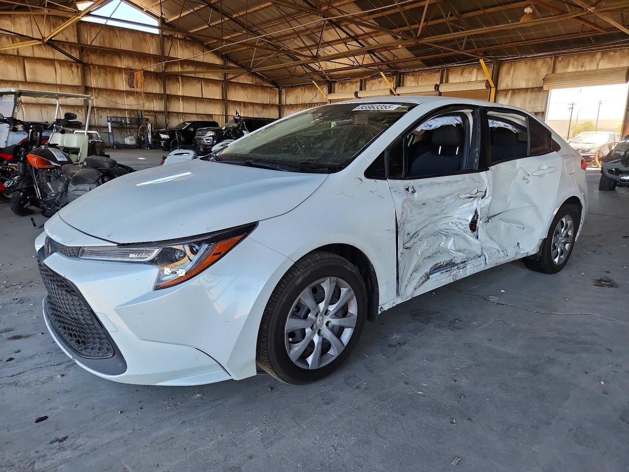 2022 Toyota Corolla, LE