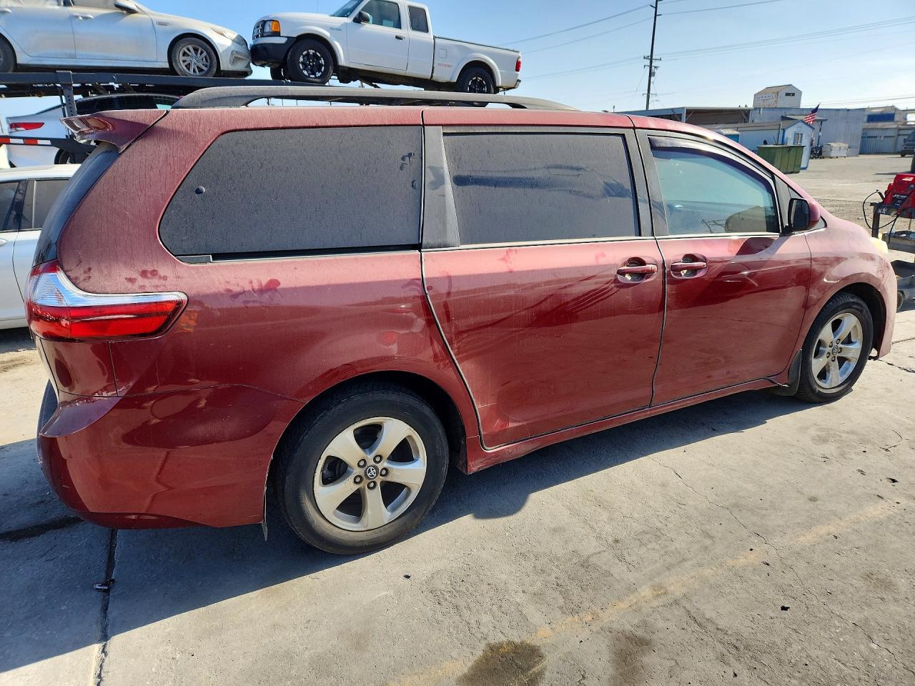 2019 Toyota Sienna, LE