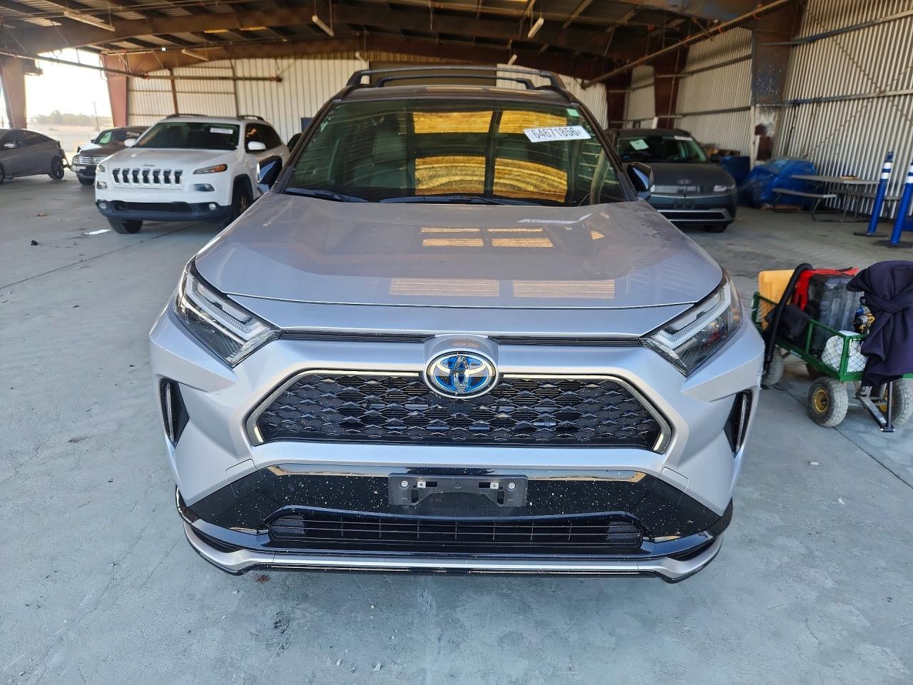 2023 Toyota RAV4, Xse