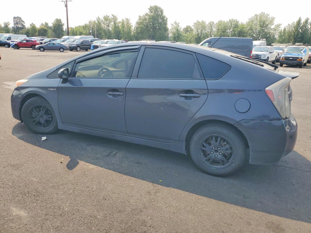 2015 Toyota Prius, Two