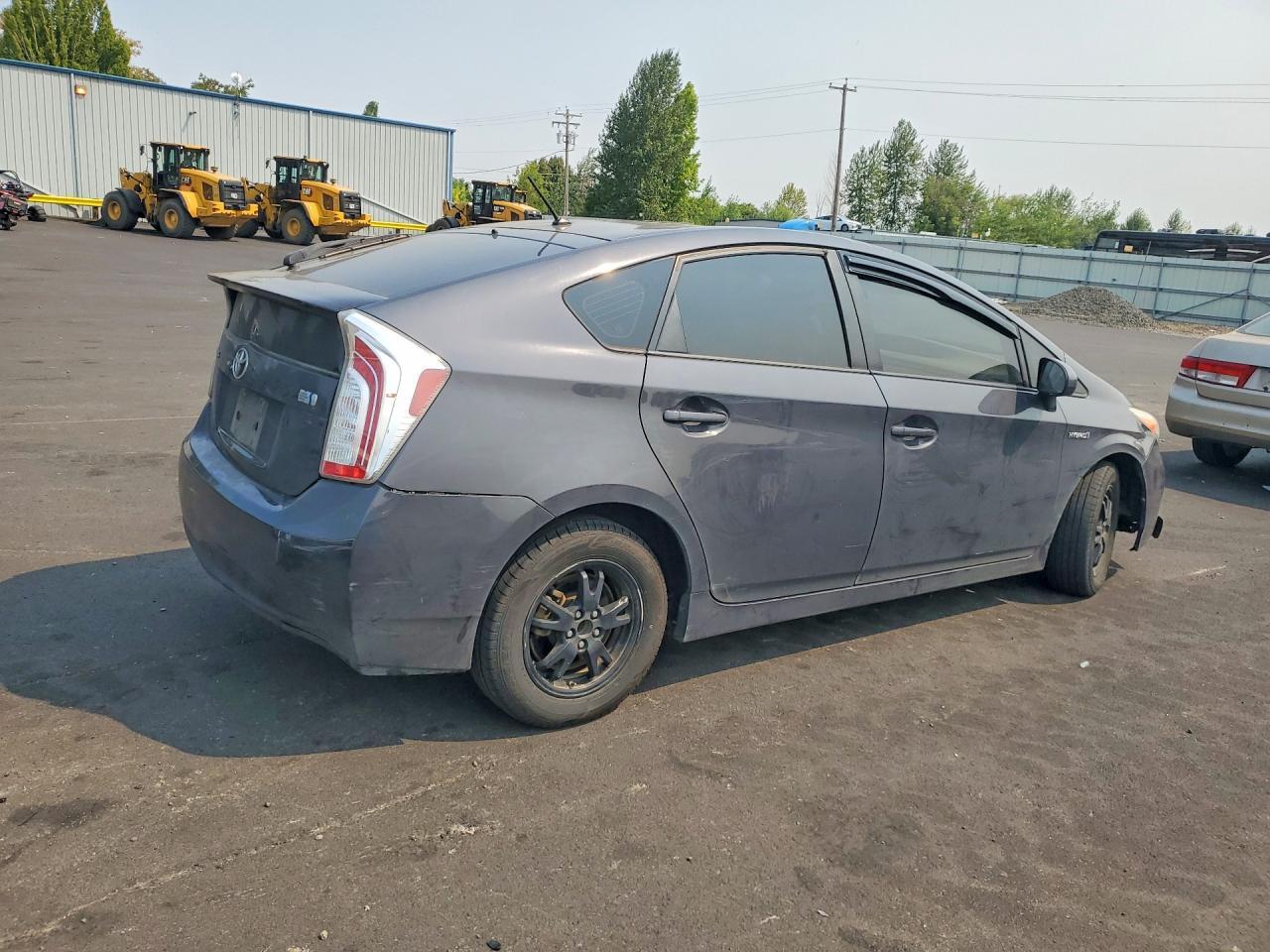 2015 Toyota Prius, Two