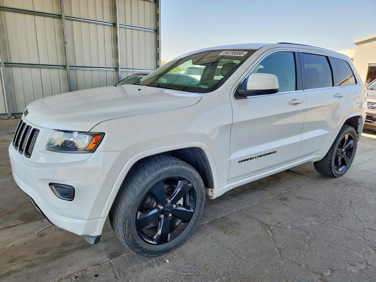 2015 Jeep Grand Cherokee, Laredo
