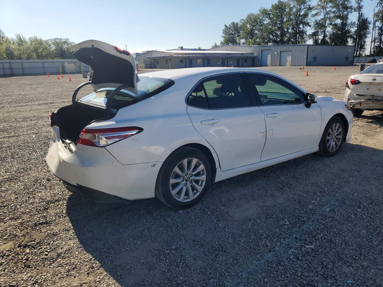 2018 Toyota Camry, LE