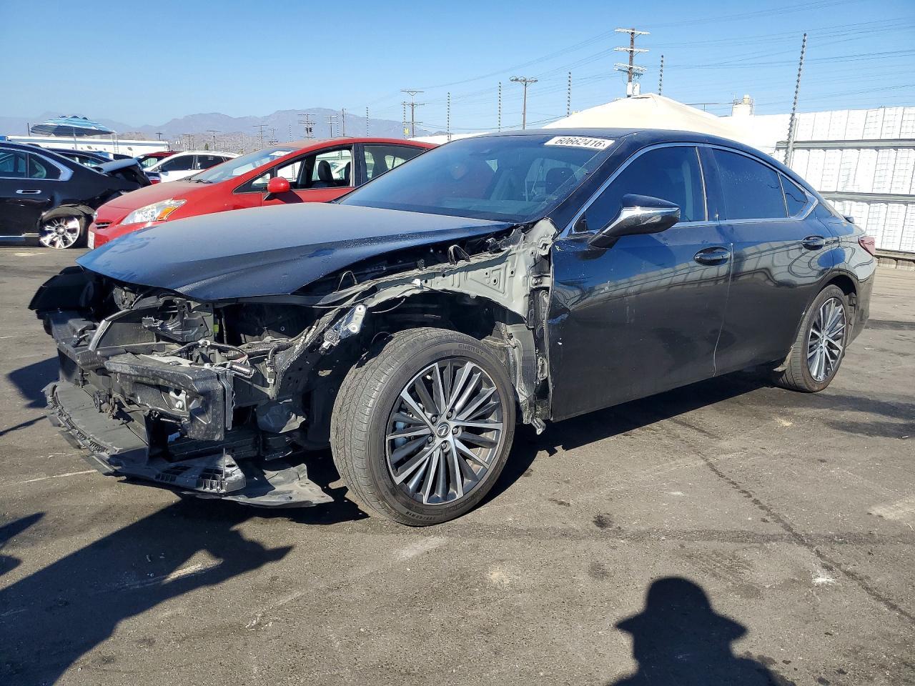 2025 Lexus ES, Base