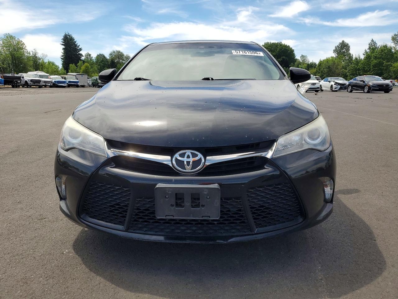 2017 Toyota Camry, SE