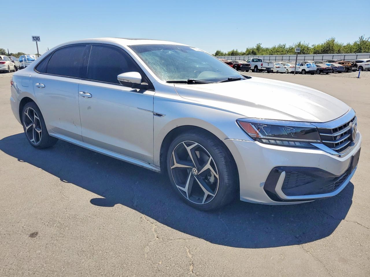 2020 Volkswagen Passat, R-Line