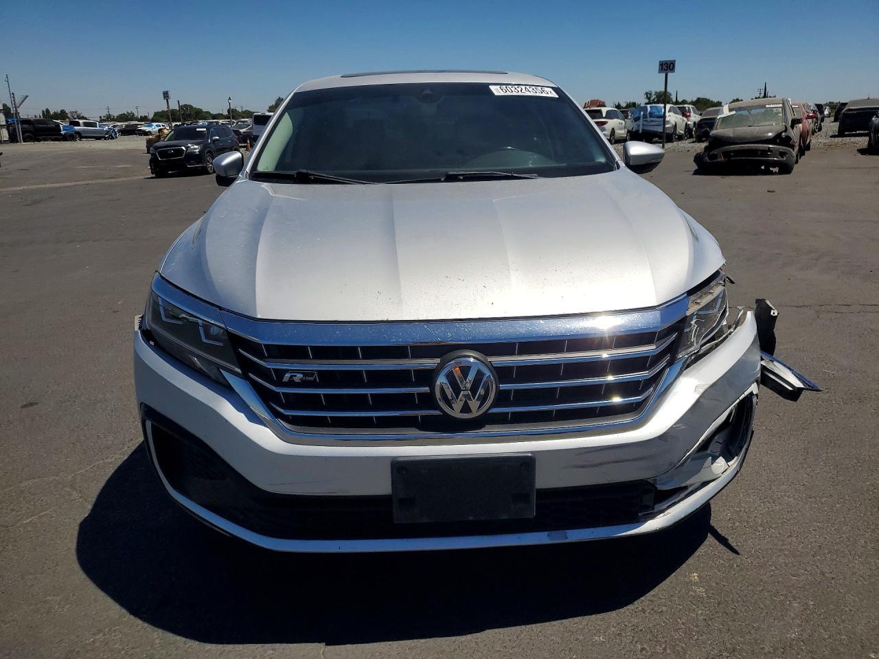 2020 Volkswagen Passat, R-Line