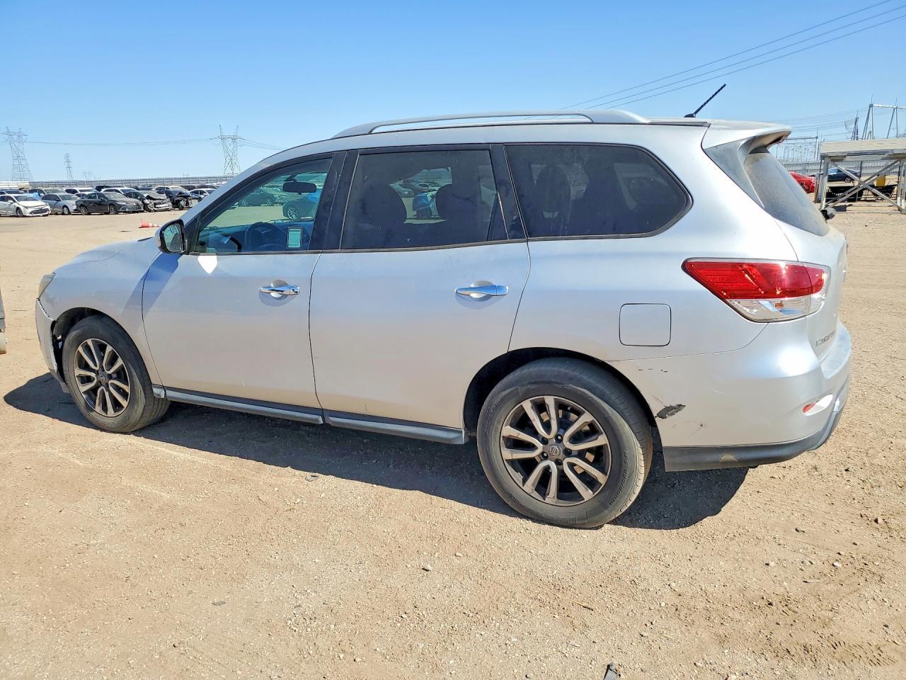 2015 Nissan Pathfinder, S