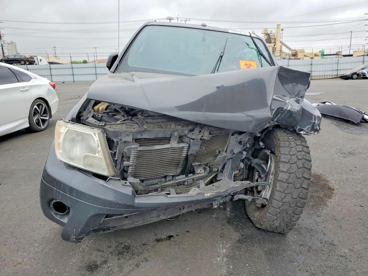 2015 Nissan Frontier, Desert...