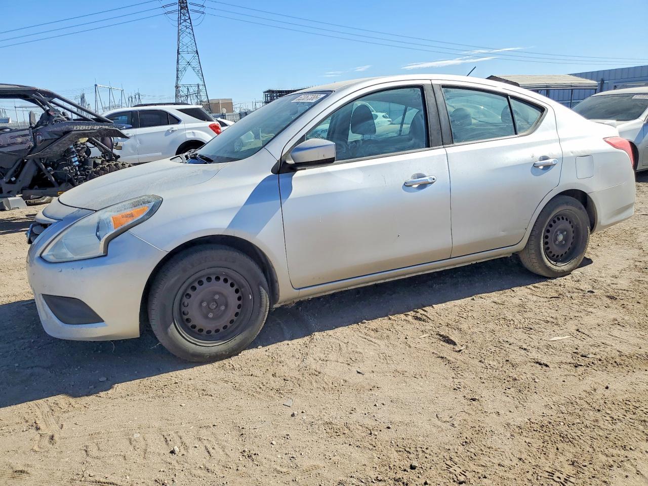 2017 Nissan Versa, 1.6 SV