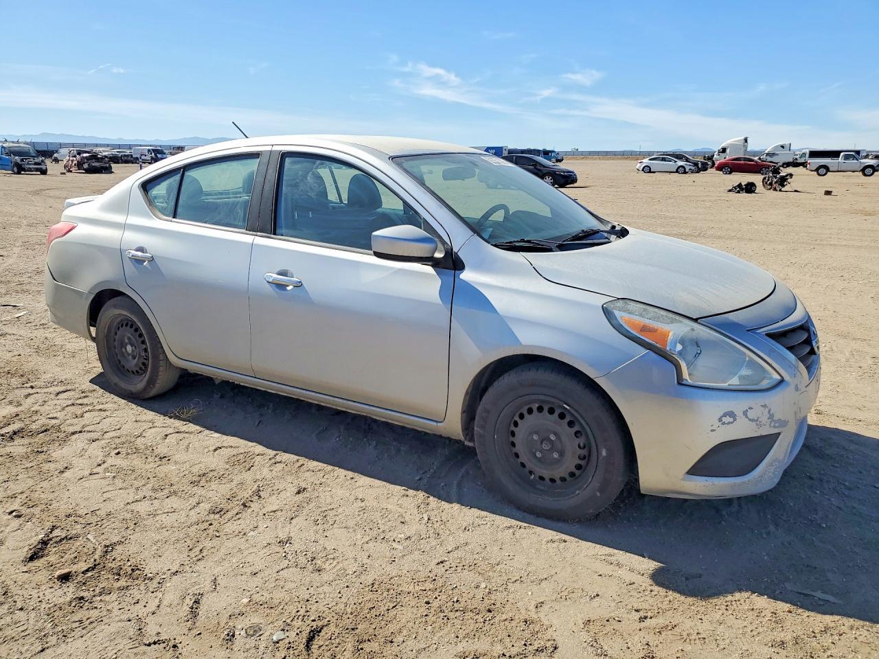 2017 Nissan Versa, 1.6 SV