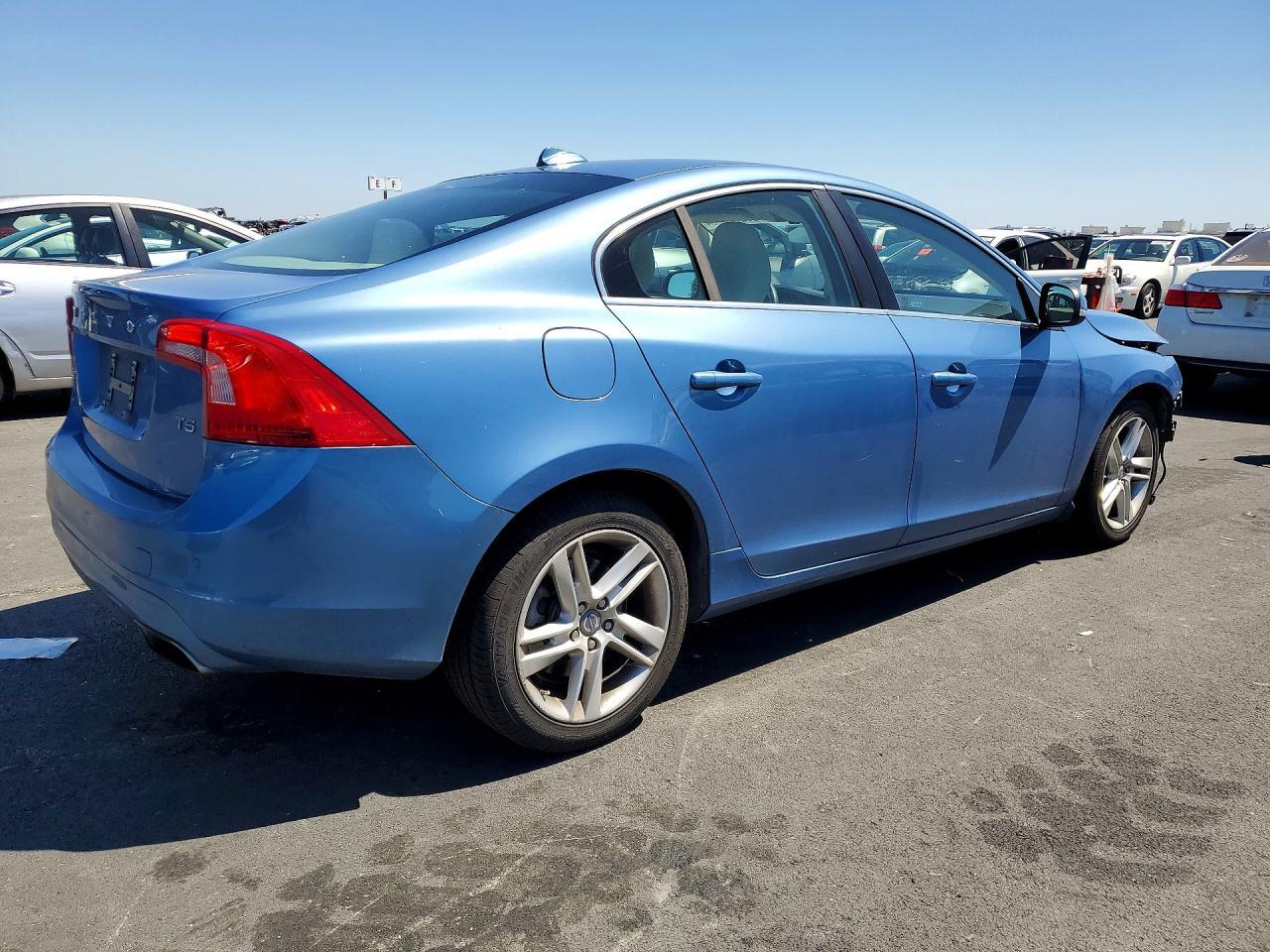 2015 Volvo S60, Premier