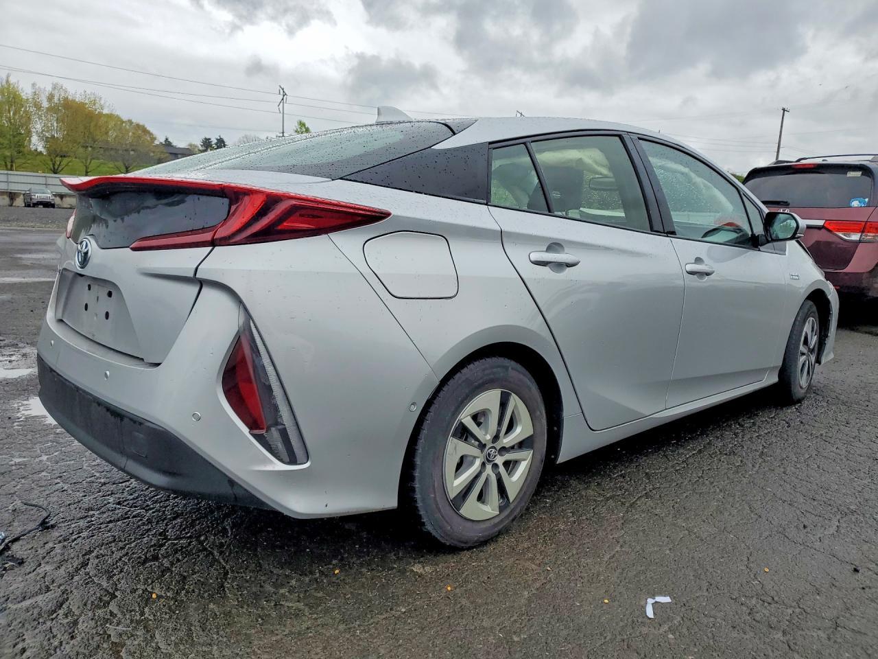 2018 Toyota Prius, Advanced