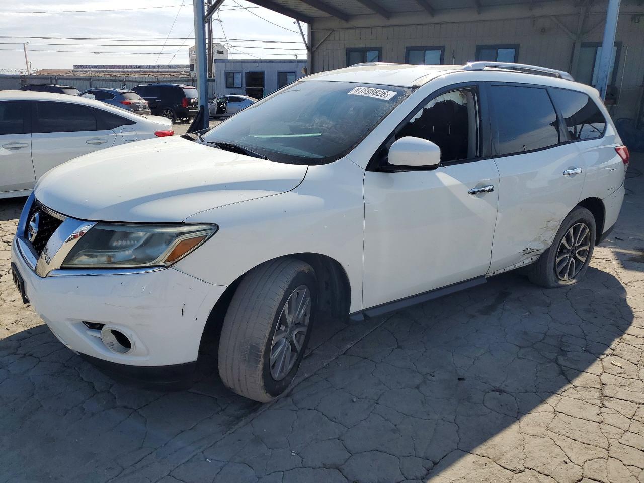 2016 Nissan Pathfinder, S