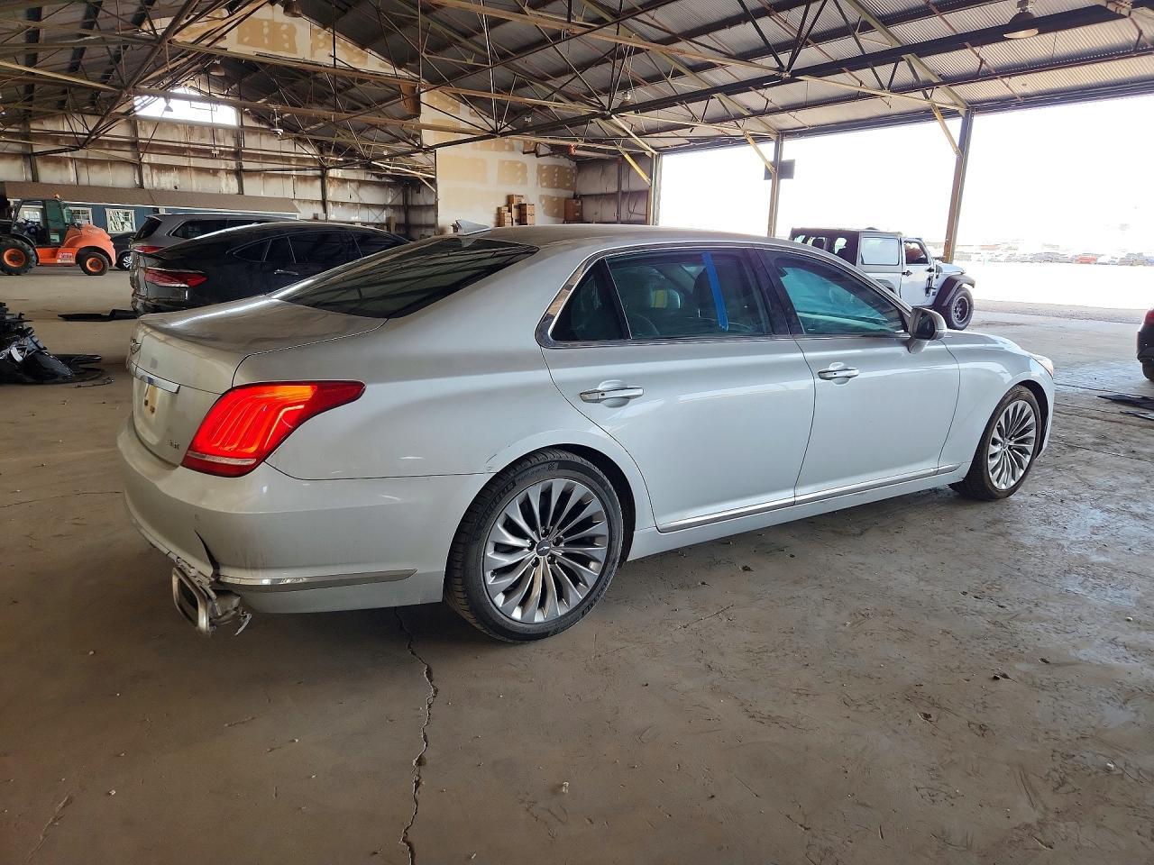 2018 Genesis G90, Premium