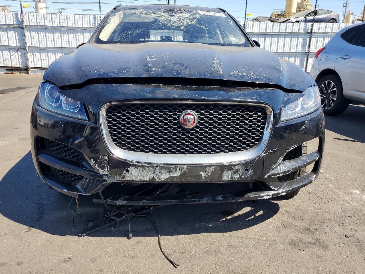 2019 Jaguar F-Pace, Premium