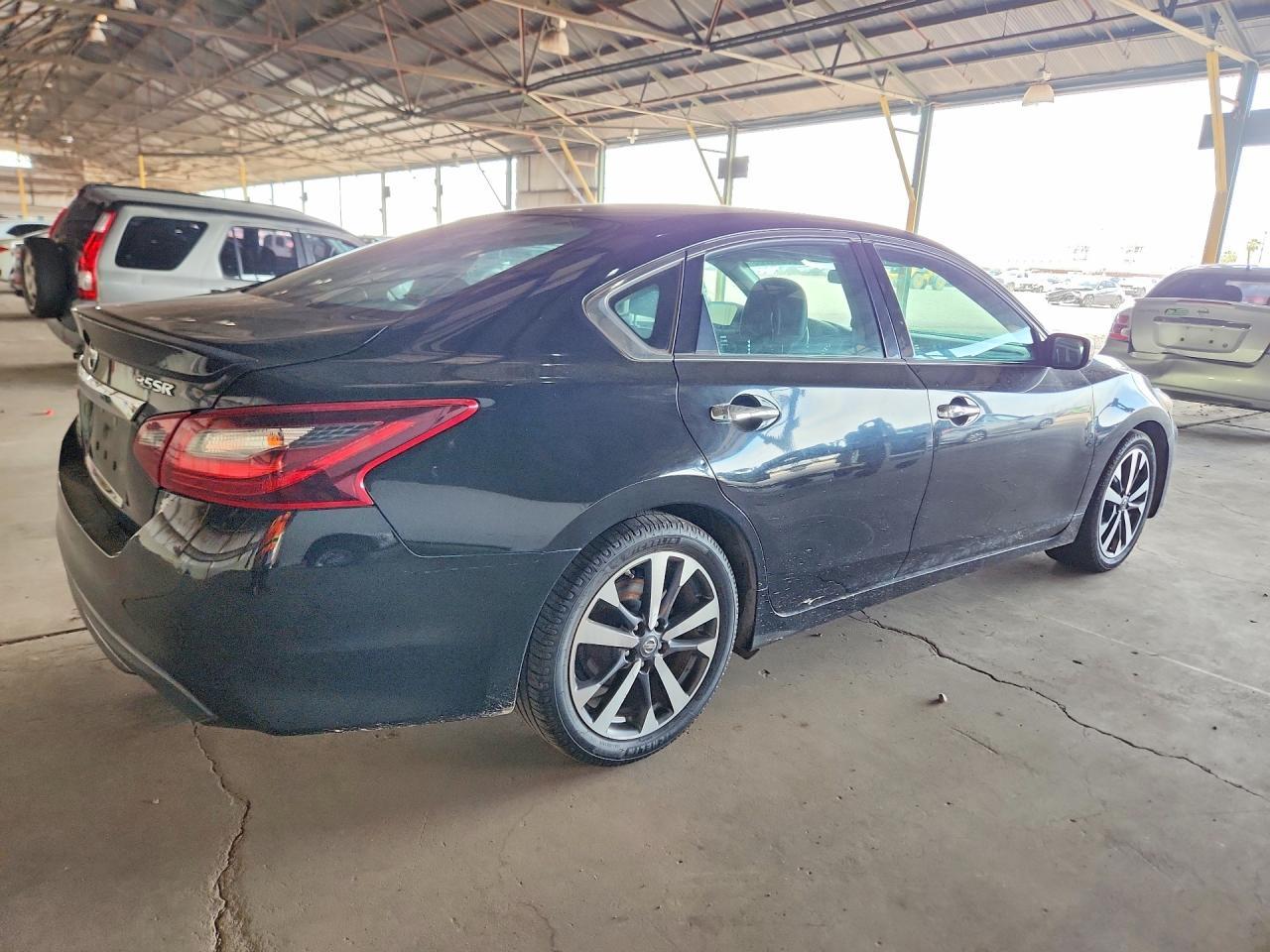 2017 Nissan Altima, 3.5 SR