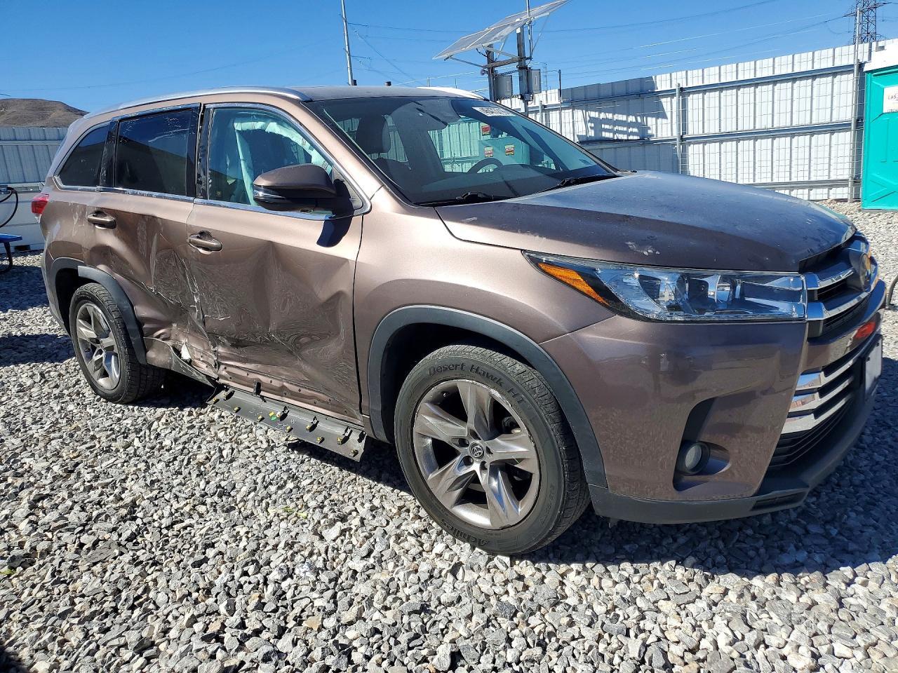 2018 Toyota Highlander, Limited