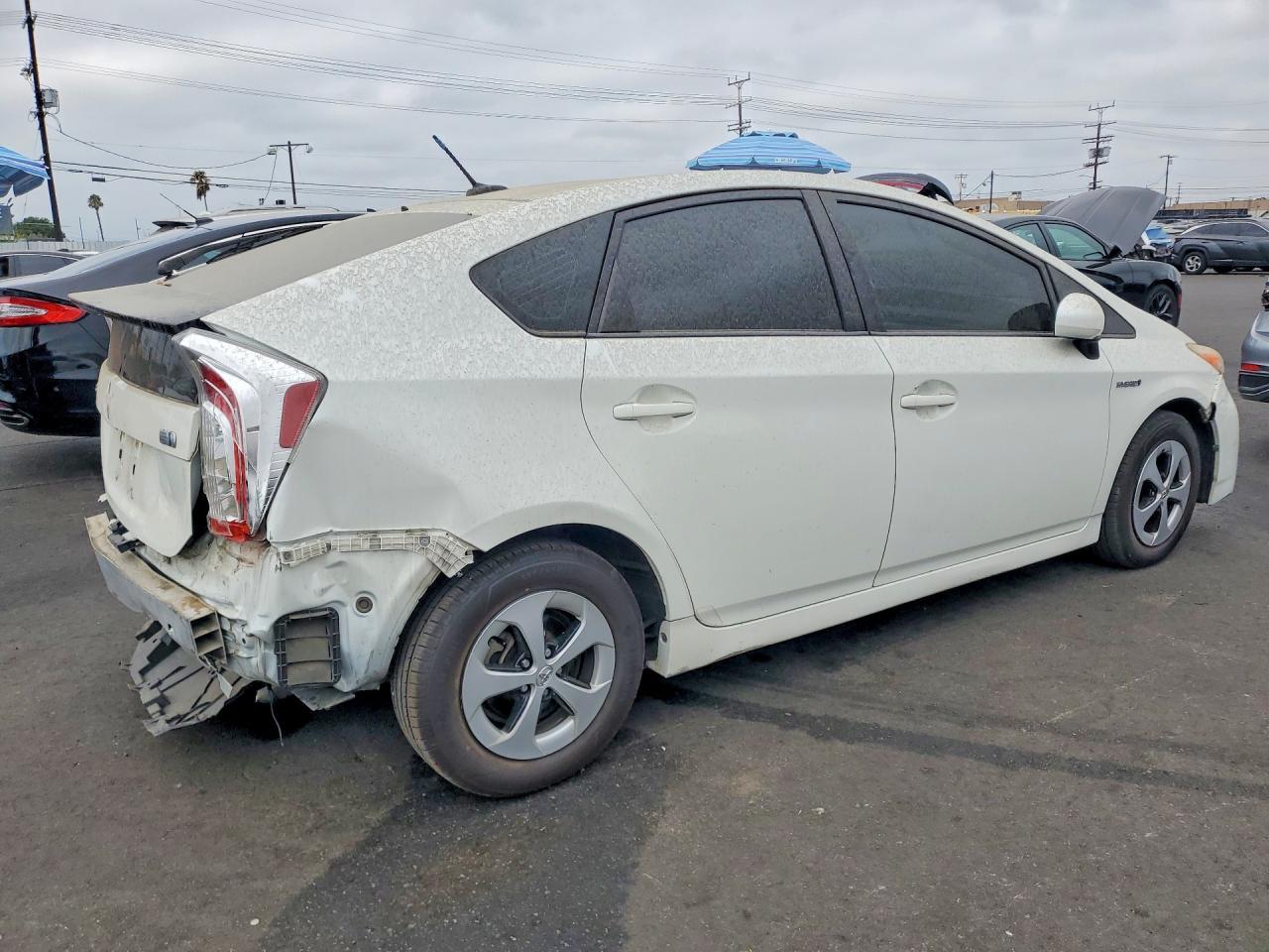 2015 Toyota Prius, Three
