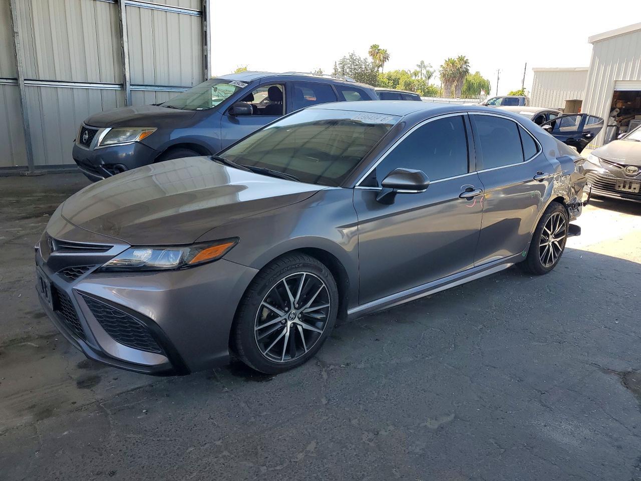2023 Toyota Camry, SE