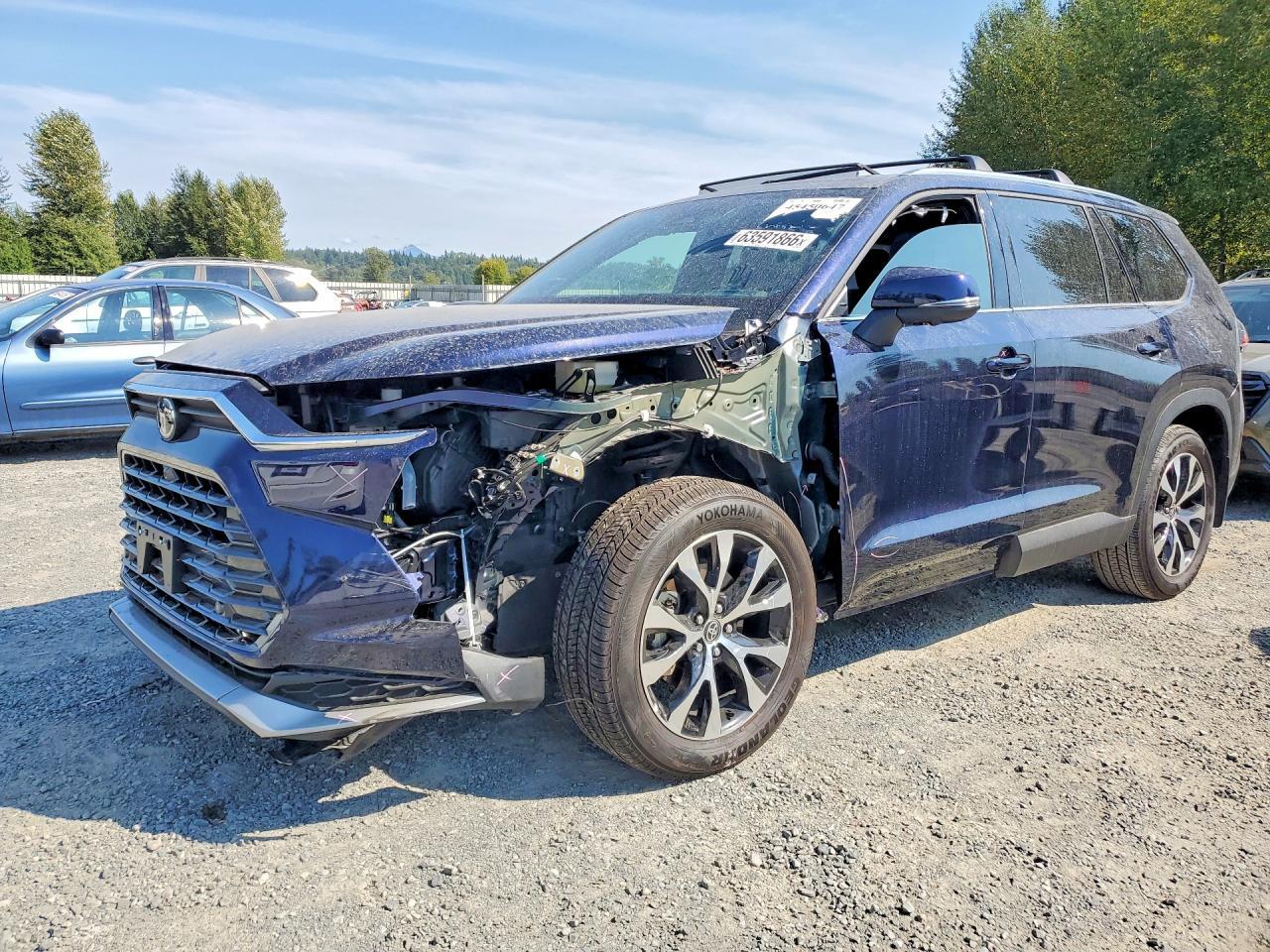2025 Toyota Grand, Max Limited