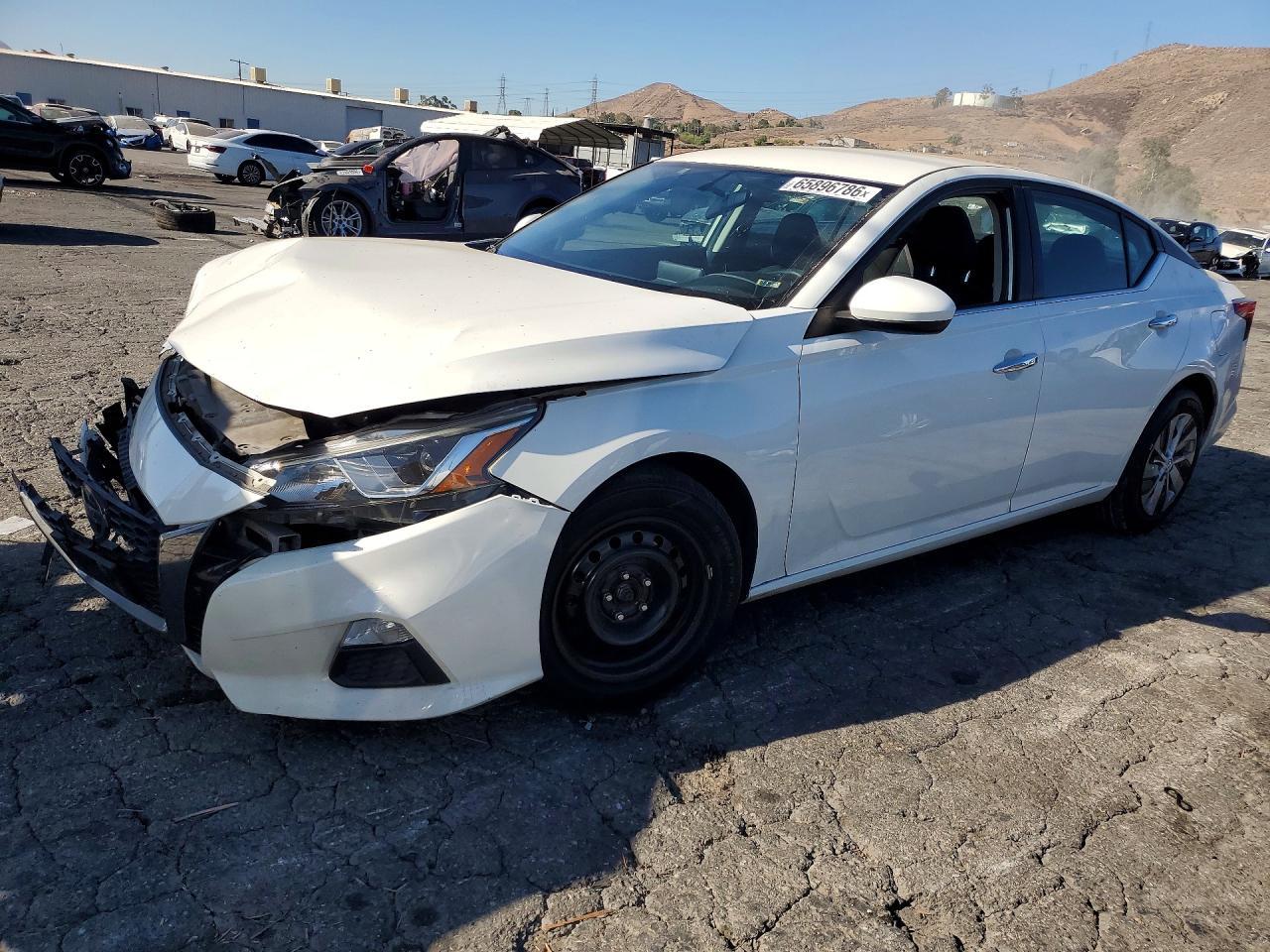 2019 Nissan Altima, S