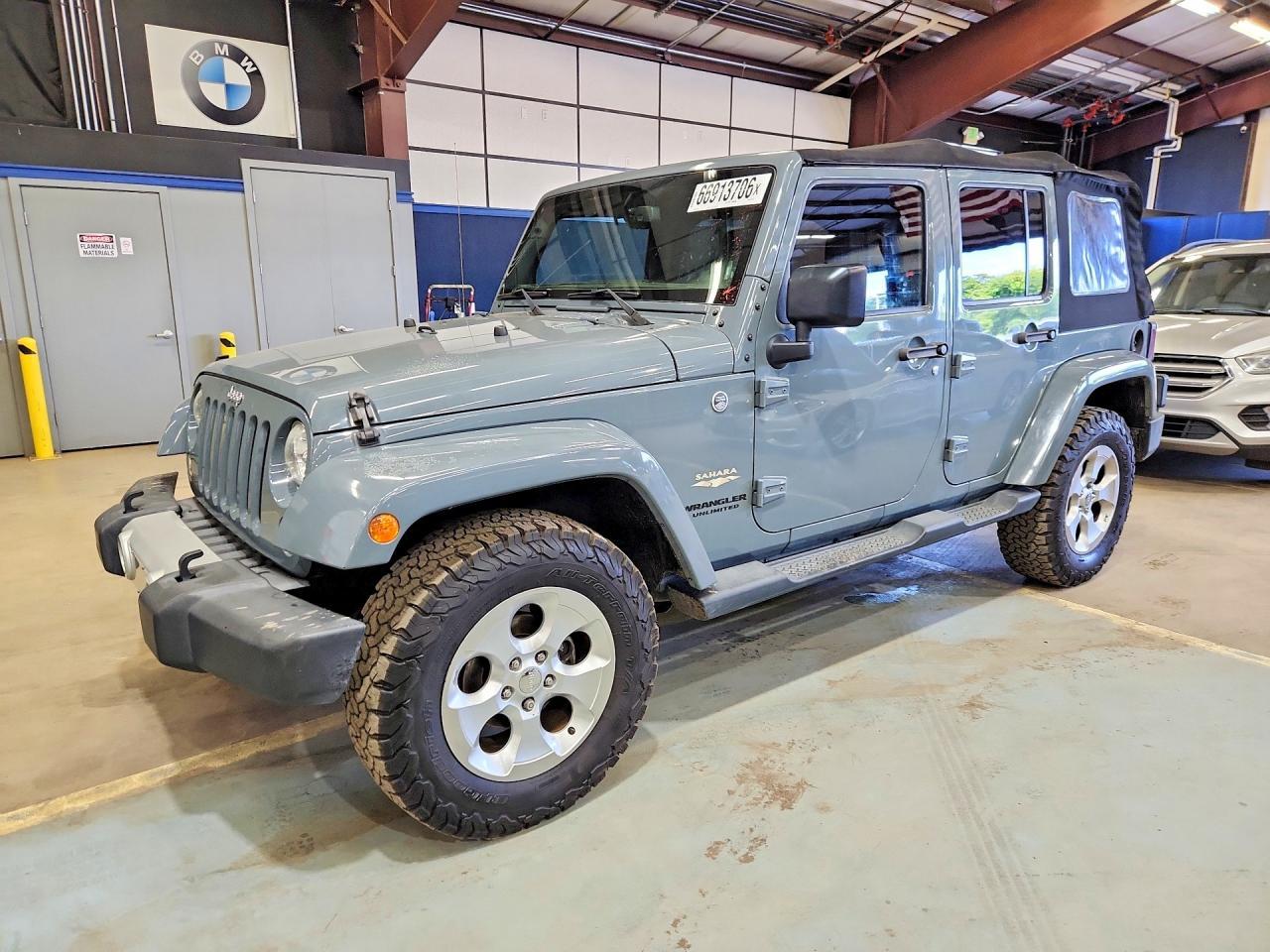 2015 Jeep Wrangler, Sahara