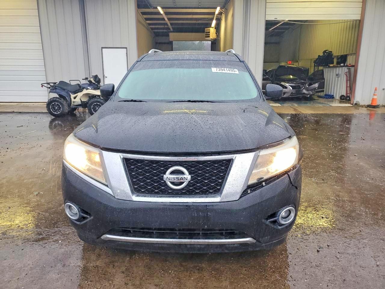 2015 Nissan Pathfinder, S