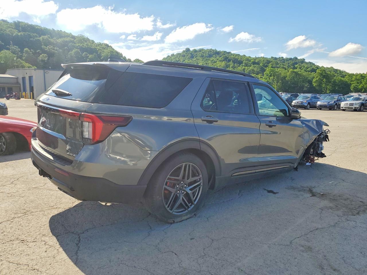 2025 Ford Explorer, St-Line