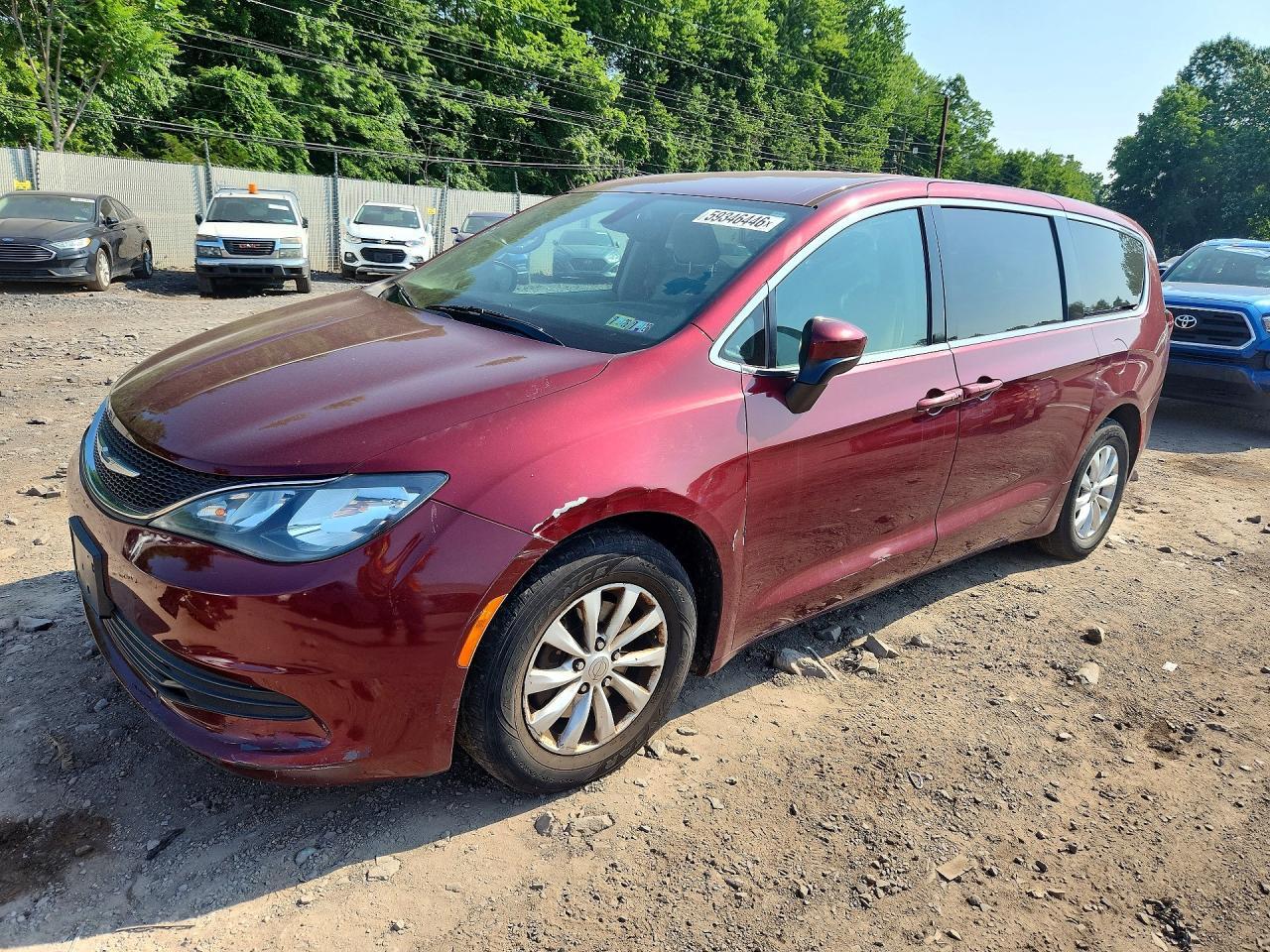 2017 Chrysler Pacifica, Touring