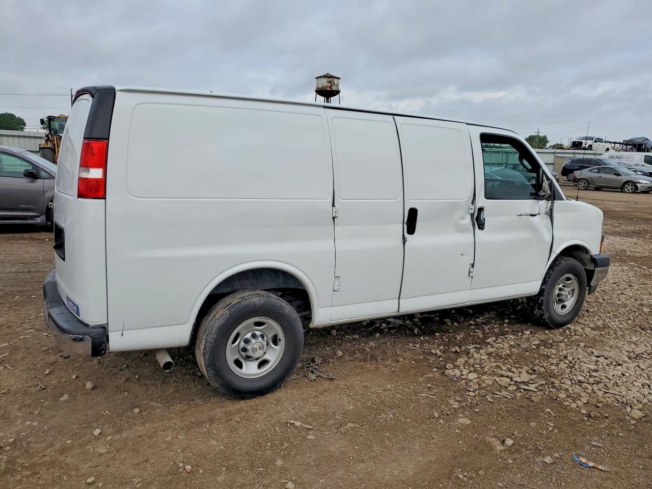 2023 Chevrolet Express, 4LT