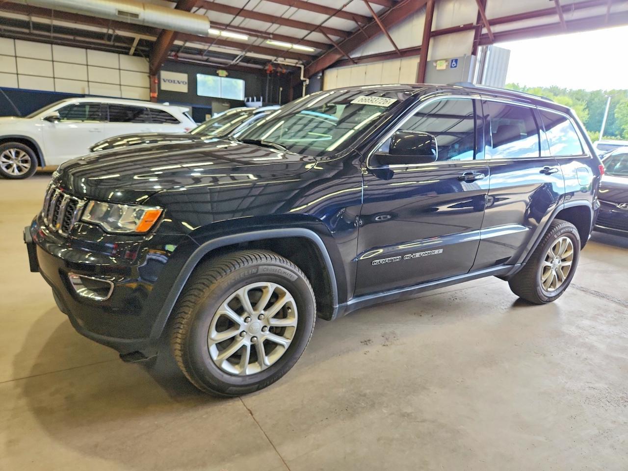 2021 Jeep Grand Cherokee, Laredo