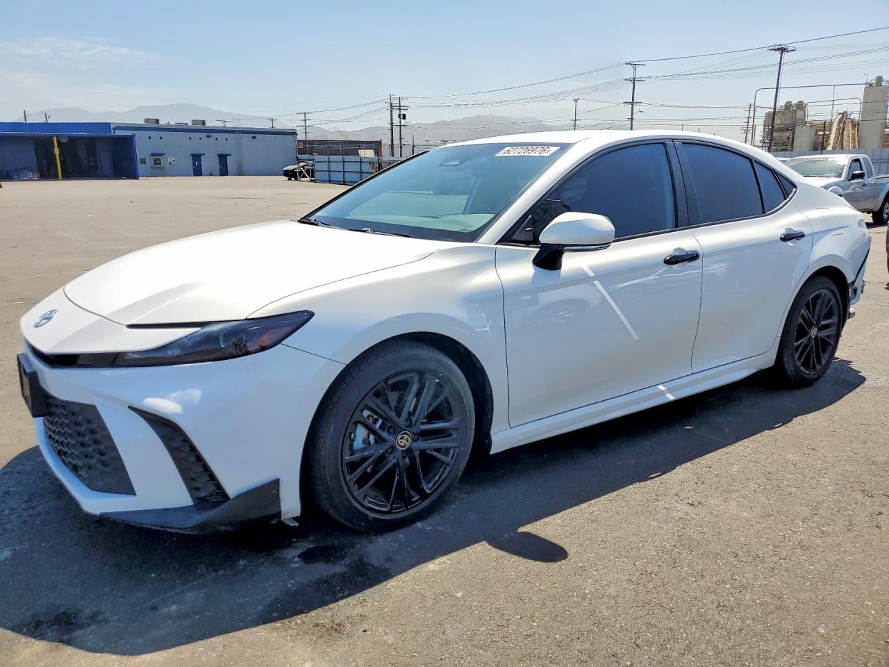 2025 Toyota Camry, SE